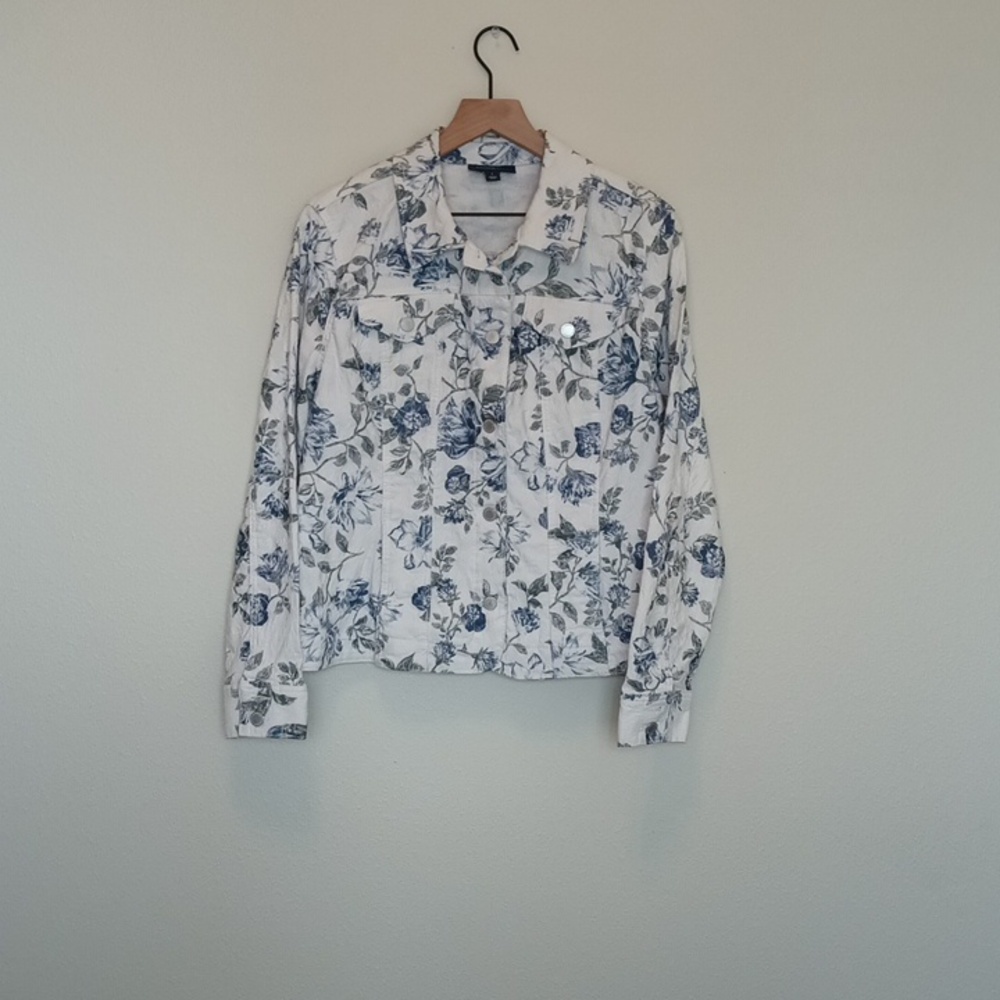 Charter Club Floral Print Denim Jacket.  Size : Large.